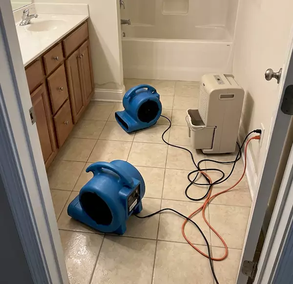 Why Homeowners & Businesses Choose Miramar Water Damage Restoration for Flooded Bathroom Services in Miramar, FL?